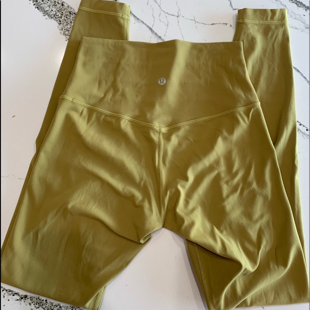 Lululemon Align Pant Leggings sz 6 Grape Leaf